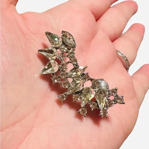 Express Rhinestone Crystal Cuff Clip Earring 1 piece Fashion Jewelry (left ear) - Picture 4 of 10